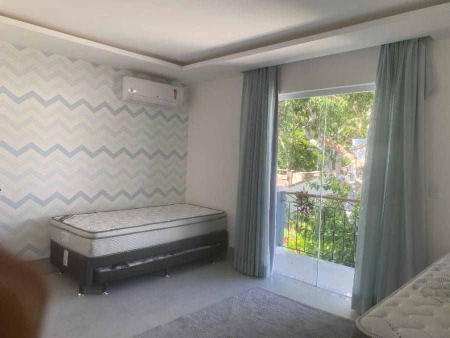 Casa com 217m² construída, ocupada, em excelente localização