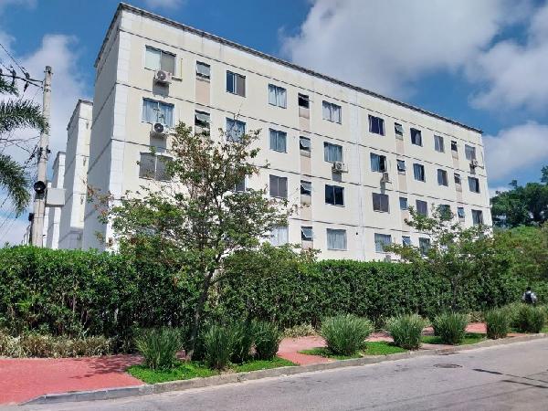 Apartamento com 2 Quartos e Área Privativa em Cosmos