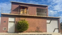 Casa com 2 quartos e 2 banheiros, 256 m², ocupada