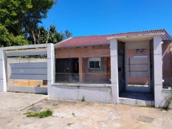 Casa em Alvorada com 443m² de terreno