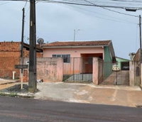 Casa com 2 quartos e 1 banheiro em terreno de 408m²