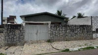 Casa padrão com 3 quartos, 2 banheiros e 1 vaga, João Pessoa/PB
