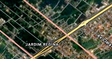 Terreno limpo com 300m², 10x30m, lado praia, desocupado