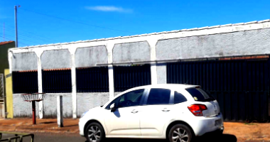 Casa 200m² com 50% de parte ideal, terreno 576m², desocupada