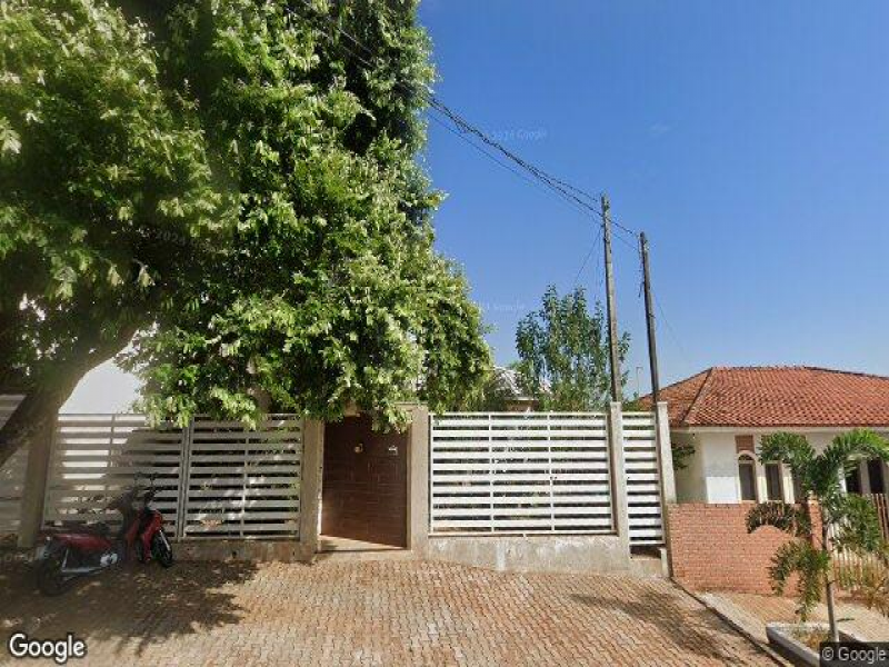 Casa com 3 quartos, 2 banheiros, ocupada
