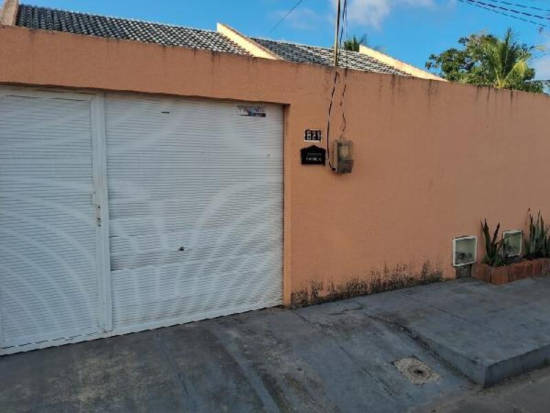Casa em Horizonte/CE com 3 quartos e 180m² de terreno