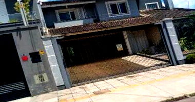 Casa com 203m² construída, 3 quartos, ocupada