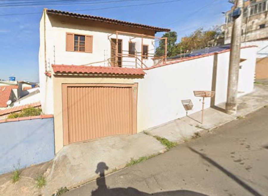 Casa com 3 quartos, 1 vaga, 137m², ocupada em Poços de Caldas