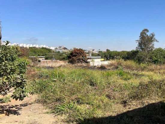 Terreno 300m² em Divinópolis - MG com Matrícula 10.738