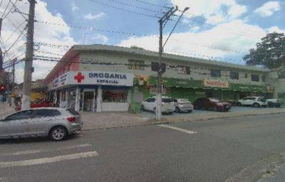 Prédio comercial com 461,71m², ideal para investimento
