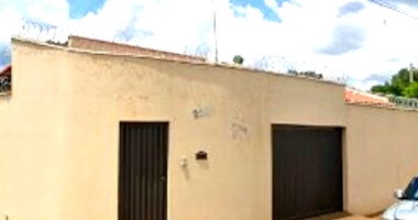 Casa Ocupada com 246,94 m² de Terreno em Ituiutaba/MG