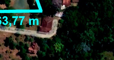 Terreno com 3.081,33 m2 em área plana e açude