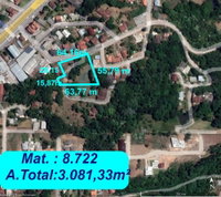 Terreno com 3.081,33 m2 em área plana e açude