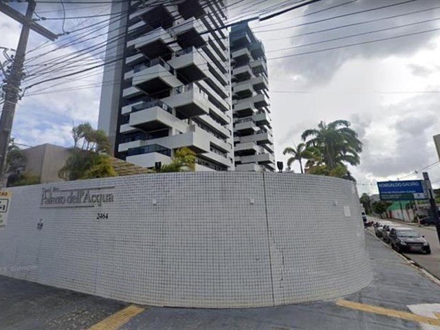 Apartamento Luxuoso com 3 Suítes e 4 Vagas em Natal