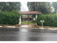 Casa 94m² em 1.000m² terreno, Ocupada