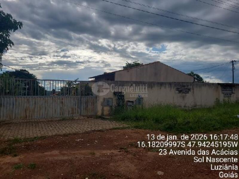 Casa com 2 quartos, 1 banheiro e 1 vaga de garagem