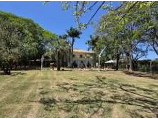 Casa com 692,95m² em terreno de 5.035m²