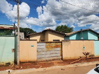 Casa com 2 Quartos e 1 Vaga no Setor Central