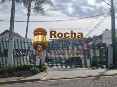 Casa de condomínio com 4 quartos, 4 banheiros e 380 m²
