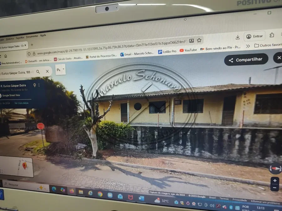 Casa em Esquina com 3 Quartos e 2 Banheiros