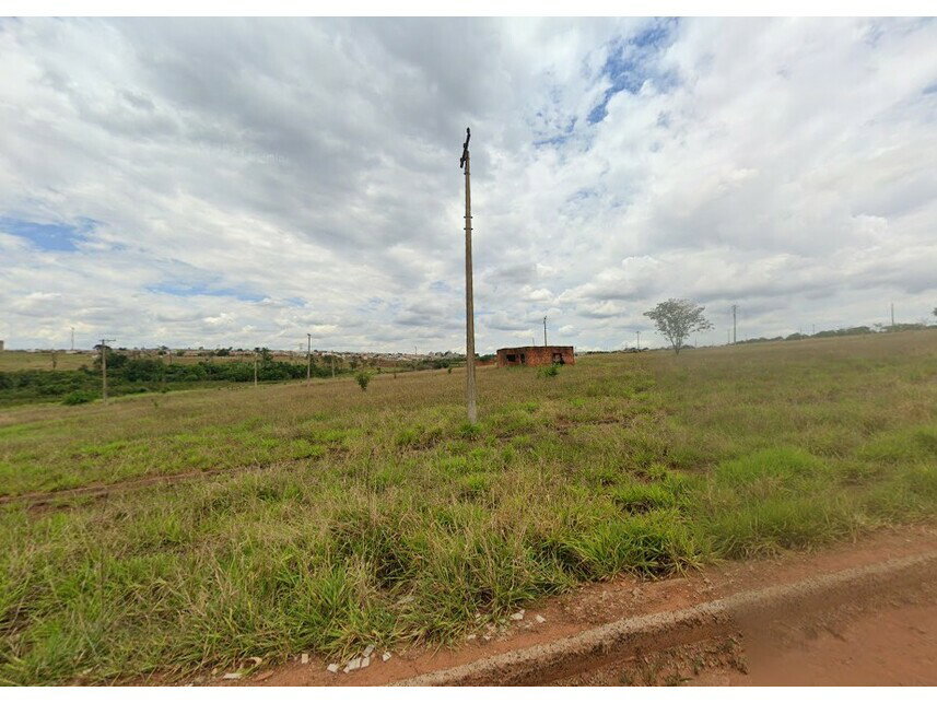 Terreno de 360m² em loteamento residencial