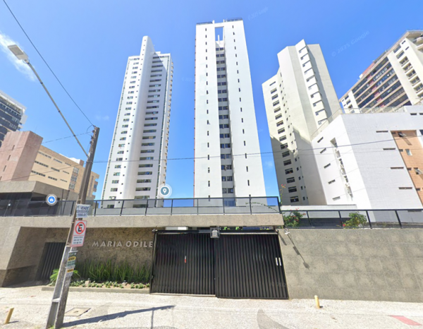 Apartamento Duplex com 398,779m², 4 suítes e piscina