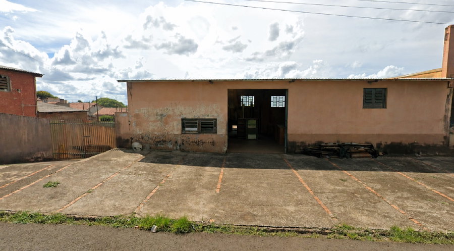 Barracão Comercial com 112m² em Lote de 400m²