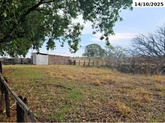 Fazenda 109ha com Casa, 3 Quartos e Curral em Costa Rica