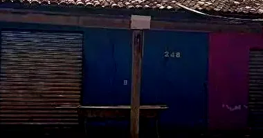Casa padrão com 1 quarto, 1 banheiro, 1 vaga, 147m² construída, imóvel ocupado