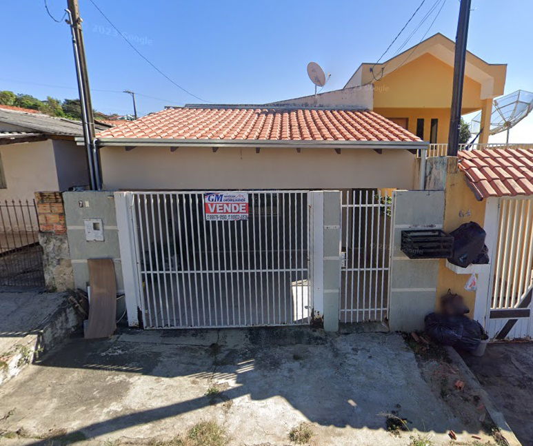 Casa com 70m² construída, 0 quartos, 0 banheiros, ocupada