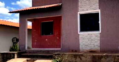 Casa 2 quartos, 1 banheiro, 62m² construída, desocupada