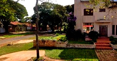 Sobrado residencial médio-alto padrão com 3 quartos e 3 vagas