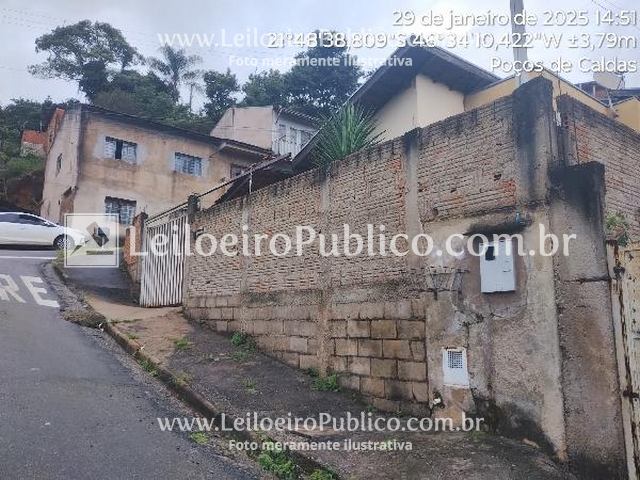 Casa com 2 quartos, 1 banheiro, 2 vagas e 69,97m² construída