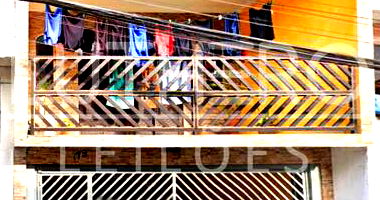 Direitos sobre casa sobrado 200m² com 1 vaga coberta, desocupado