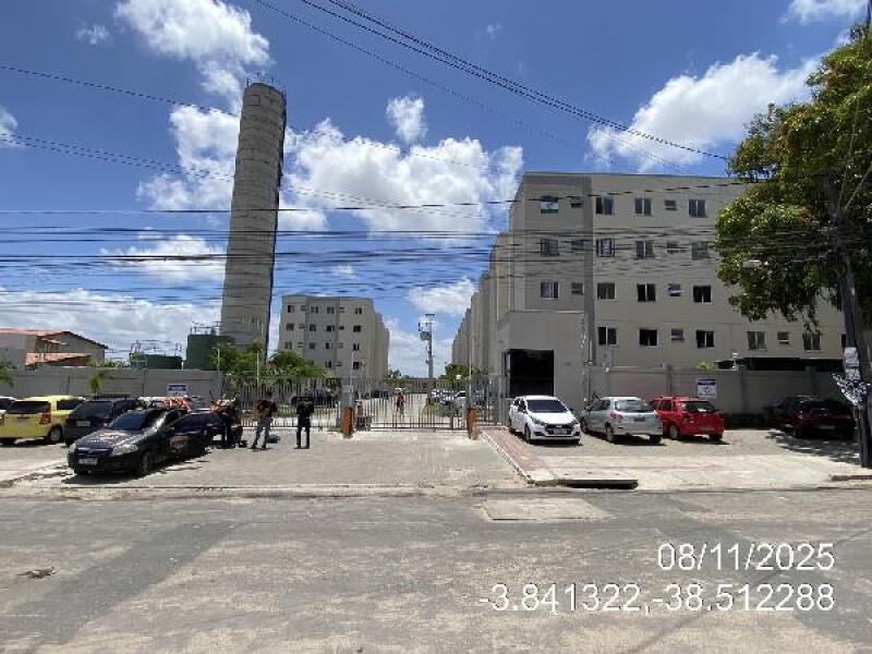 Apartamento com 2 quartos em Fortaleza