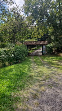 Casa com Quiosque em Picada Café - 4.107m²