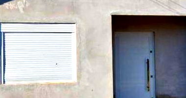 Casa em leilão com 69m² de área construída