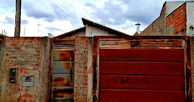 Casa 2 quartos, 1 banheiro, 42m² construída, desocupada