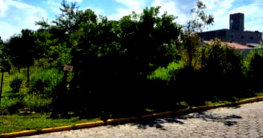 Terreno 363m² com matrícula e penhora em Camboriú