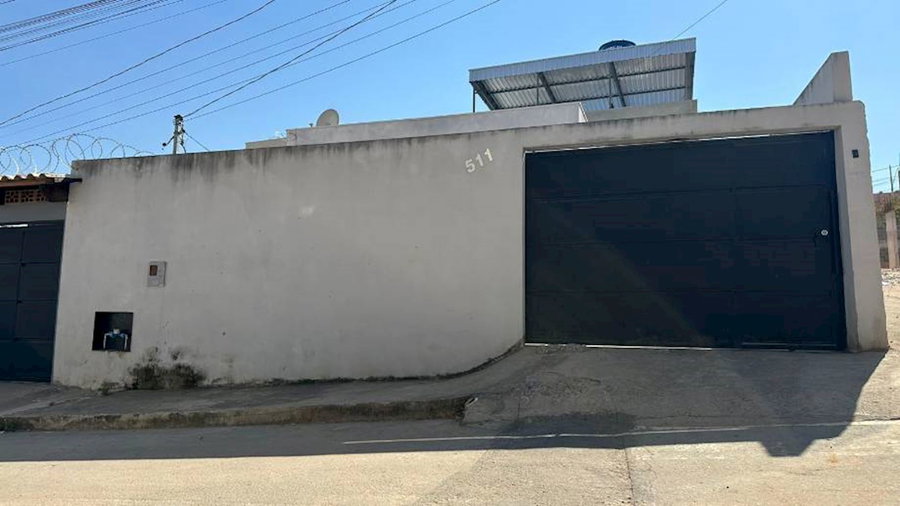 Casa com 2 quartos, 1 banheiro, 57,75m², ocupada