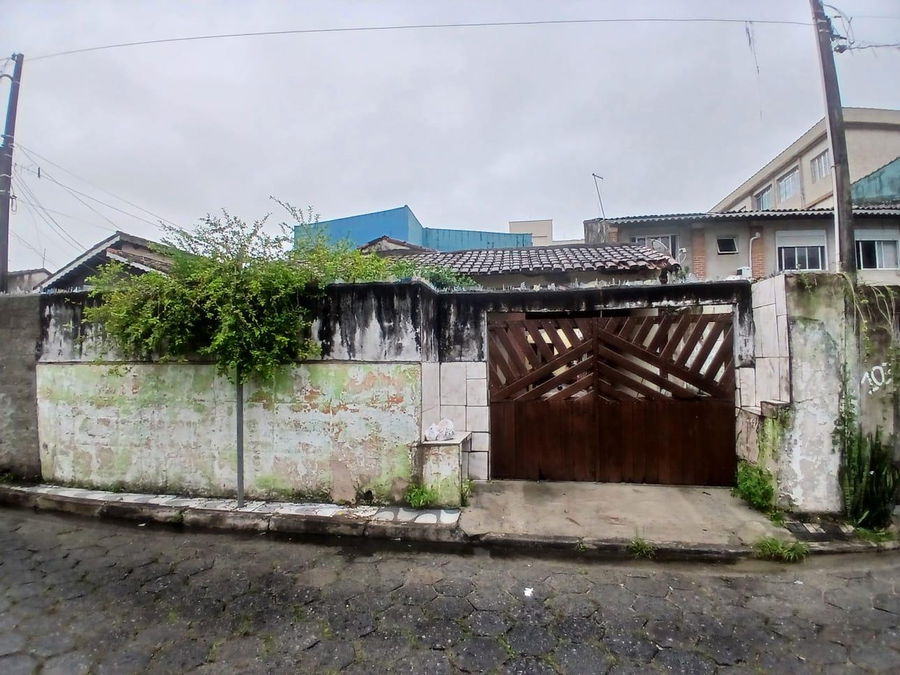 Casa 250m² no Centro de Mongaguá - Ocupado