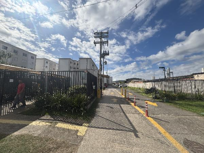 Apartamento com 2 quartos e vaga em Porto Alegre