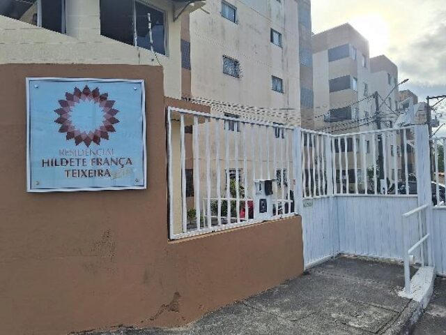 Apartamento com 2 quartos em Salvador