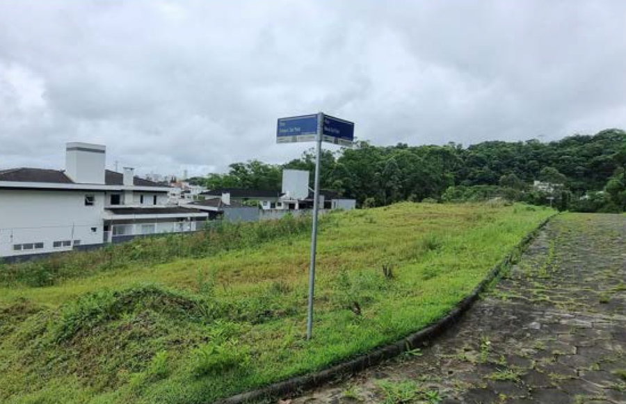 Terreno de 463m² no Comerciário, Criciúma/SC