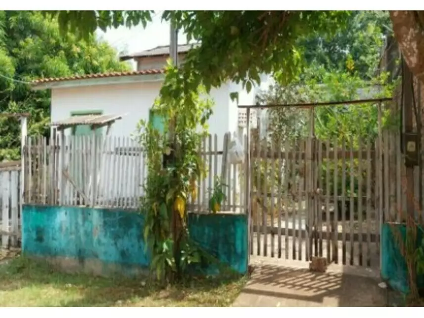 Casa em Leilão Ocupada com 126m² Construída
