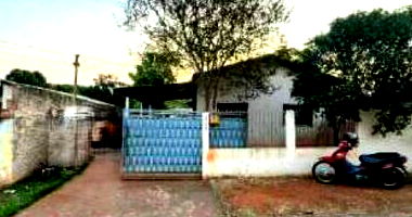 Casa padrão com 4 quartos, 3 banheiros, 1 vaga, área construída 127m², imóvel ocupado