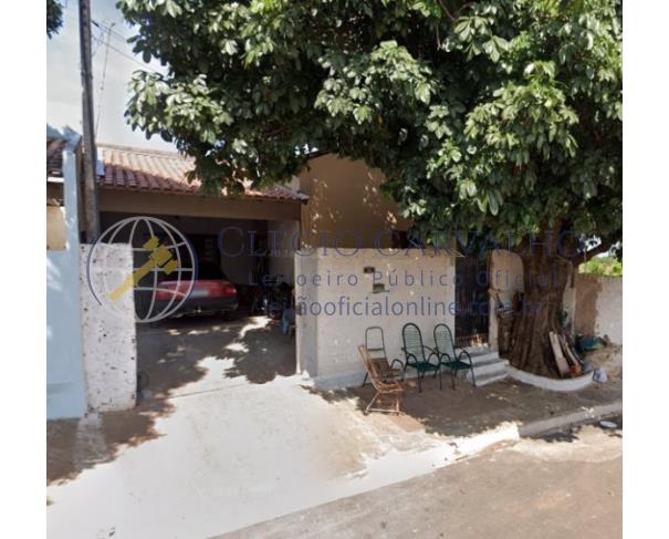 Casa aconchegante com 3 quartos e 1 banheiro, área construída confortável