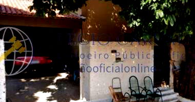 Casa aconchegante com 3 quartos e 1 banheiro, área construída confortável