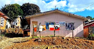 Casa 2 quartos, 1 banheiro, 61m² construída, terreno 360m²