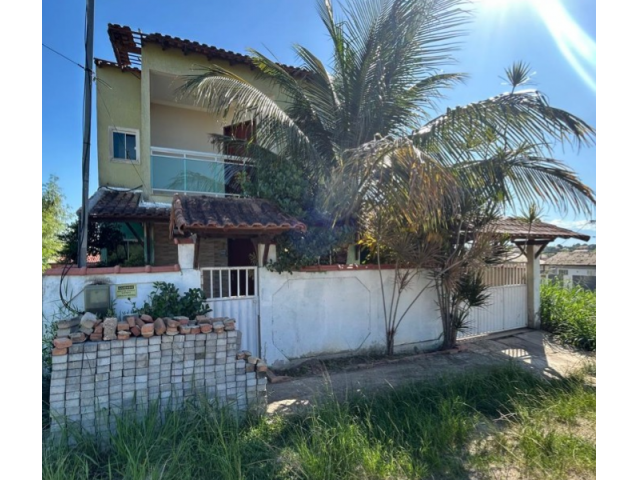 Sobrado com 190m² em terreno de 250m², lote 29, desocupado